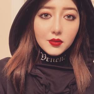 Meet your Posher, Lily